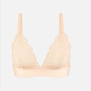 Elegant Lace Bralette in Cream